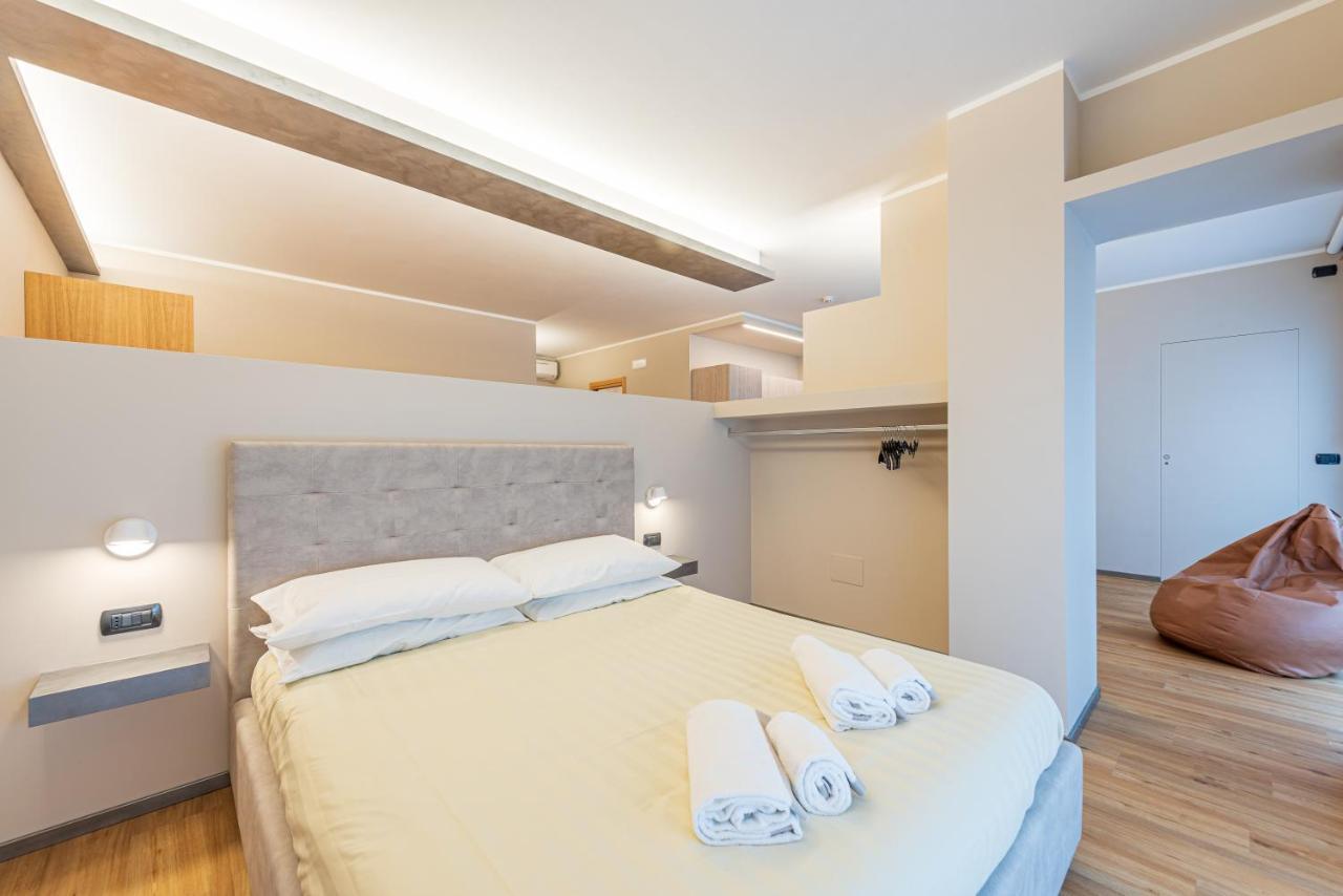 Room 176, Alba Town Bagian luar foto